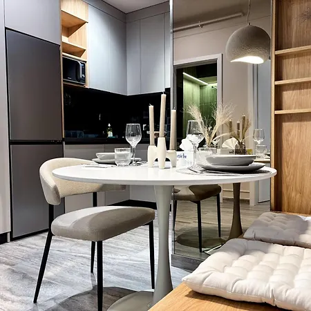 Sky Heaven Airport 2 Bedroom - Parking Apartmán Kluž