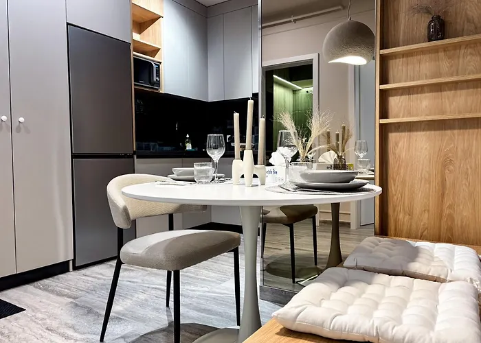 Sky Heaven Airport 2 Bdr Apartment - Free Parking Apartament Kluż-Napoka